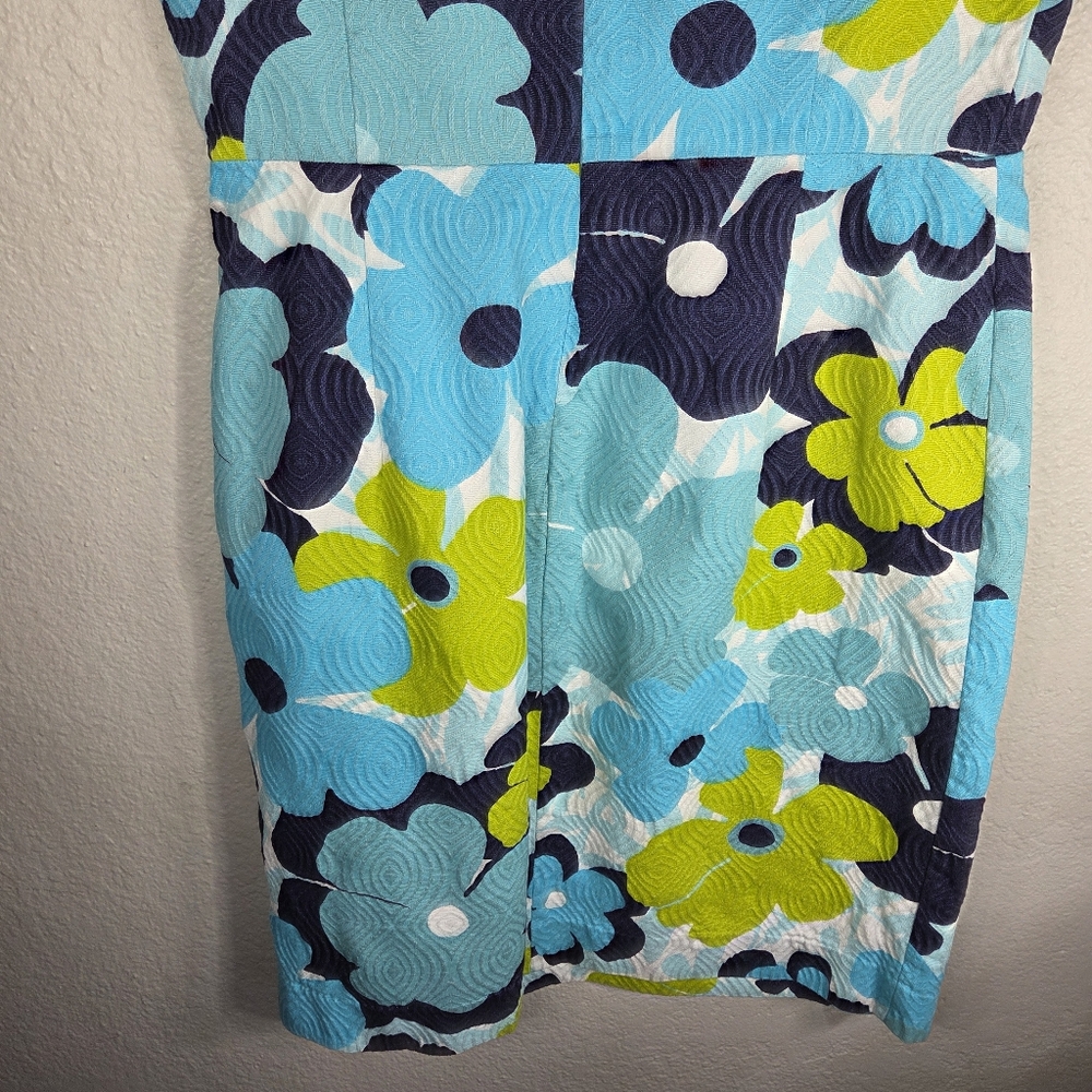 Lilly Pulitzer Kiki Shorely Shift Dress Size 12 Blue Pop Floral Jacquard V-Neck - Picture 8 of 13